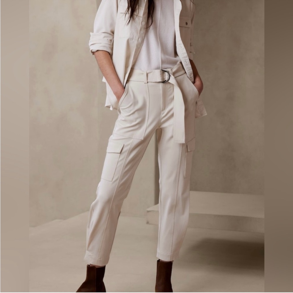 Banana Republic Cream Cargo Pants